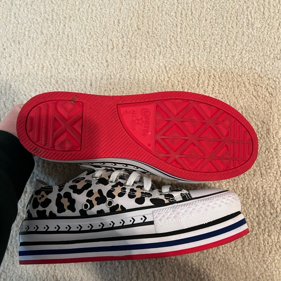 Women's Leopard Print Converse (size 5.5) - Picture 4 of 4